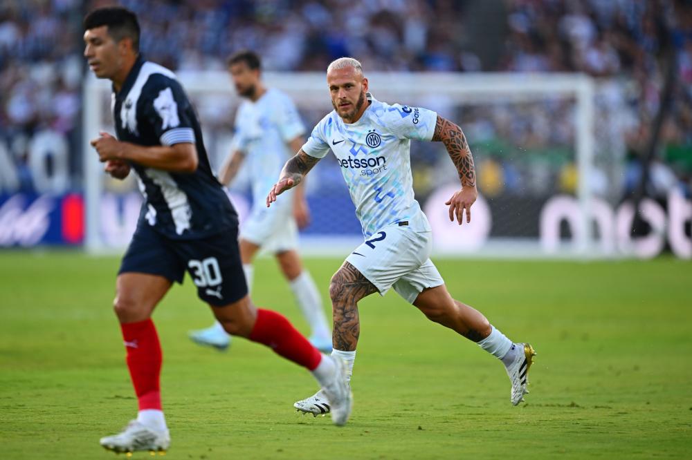 记者：施洛特贝克随队参加德国队训练，基米希继续缺席