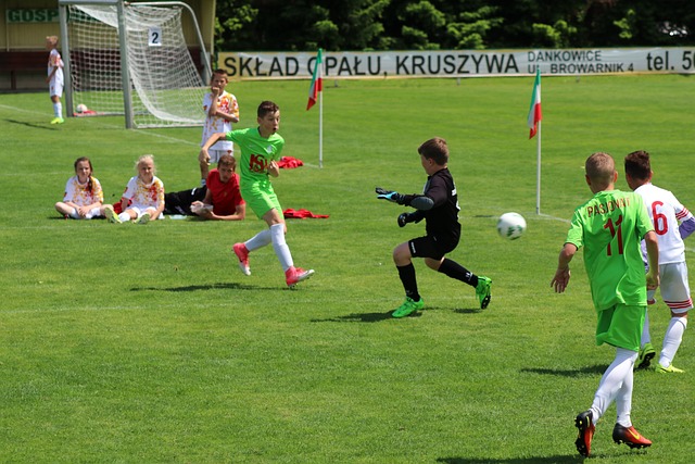 女排世联赛香港站：中国女排3-1日本队，八人表现满分，两人及格